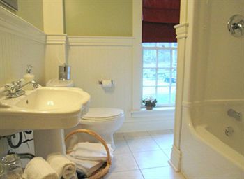 The Red Coat Bed & Breakfast Niagara-on-the-Lake Eksteriør bilde